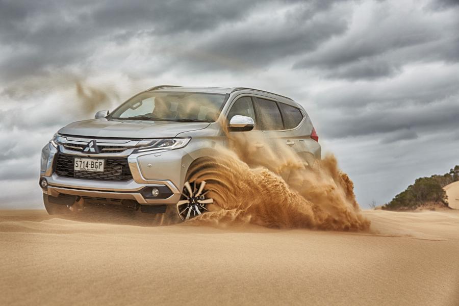  Mitsubishi Pajero Sport Exceed 2015 года  (AU) (фото 36 из 40)